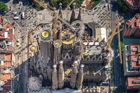 how long to visit sagrada familia and towers